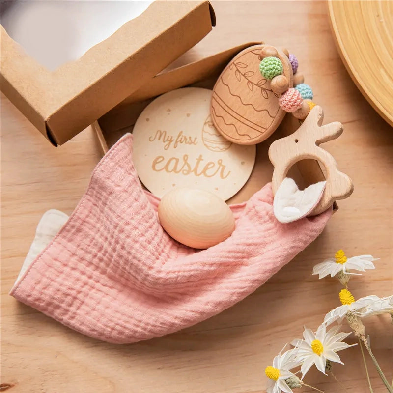 Dubai Online baby shop uae - newborn gift set - swaddle blanket teether rattle milestone wood plaque organic wooden egg for Easter - my first Easter متجر دبي أونلاين للأطفال في الإمارات العربية المتحدة - مجموعة هدايا لحديثي الولادة - قماط وبطانية عضاضة وخشخيشة ولوحة خشبية وبيضة خشبية عضوية لعيد الفصح - عيد الفصح الأول